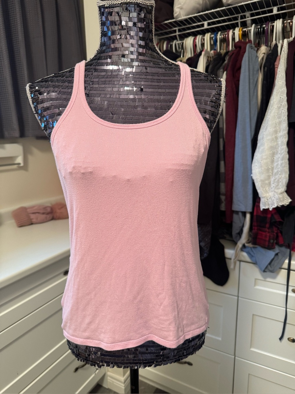 Lululemon hold tight tank top pink M